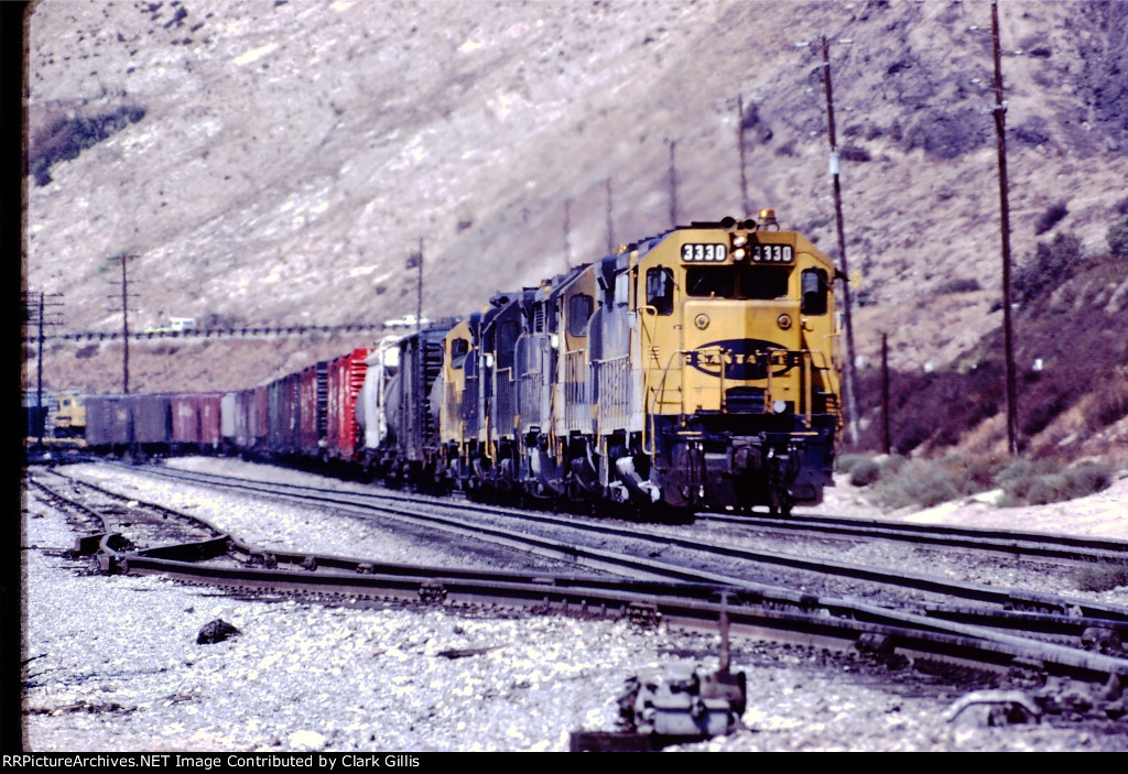 ATSF 3330 with westbound rolling through Cajon Junction